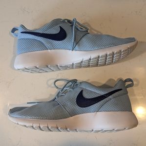 Nike Roshe Run One Shoes